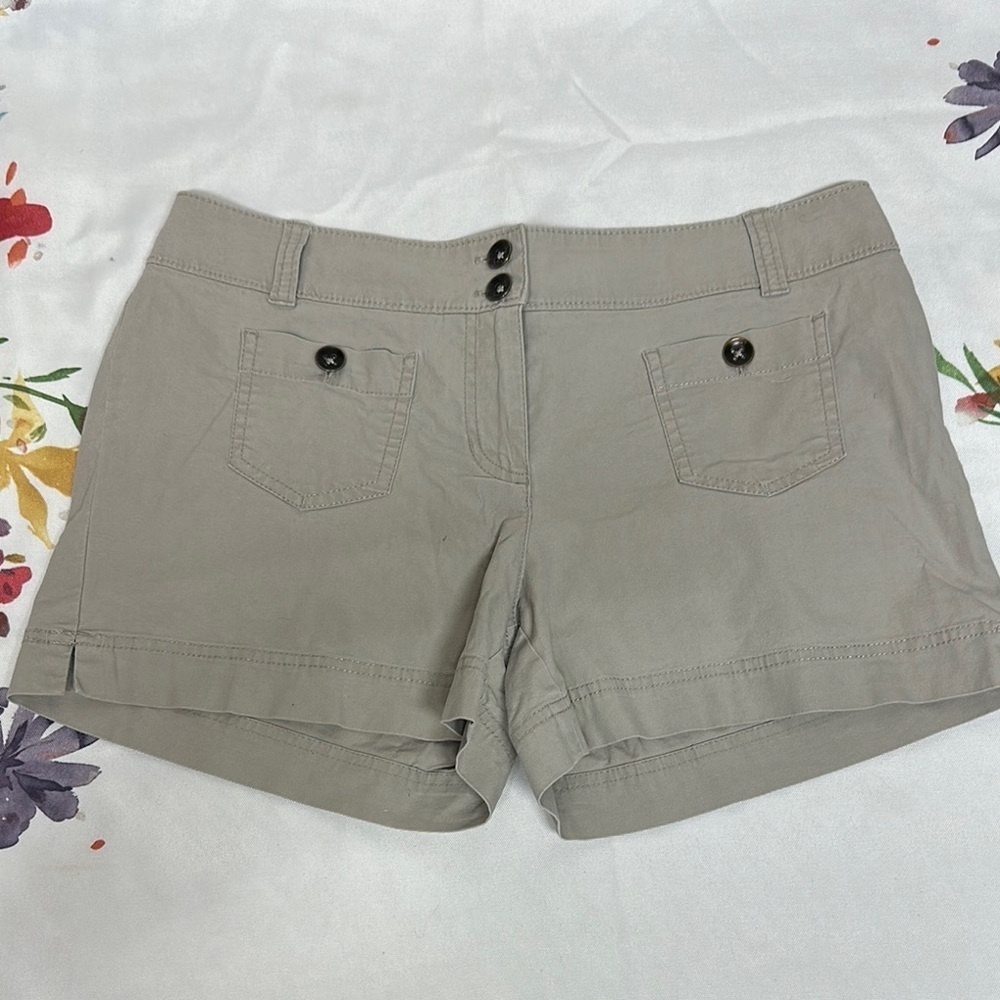 New York & Company Tan Cargo Shorts